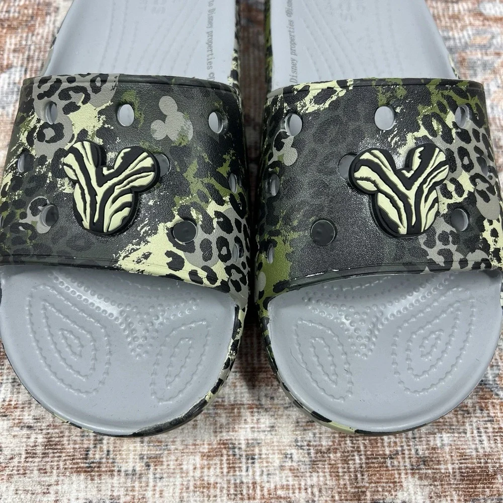 Disney Parks Crocs Slides Sandals Animal Kingdom W 7 M 6 Safari Green Black Camo